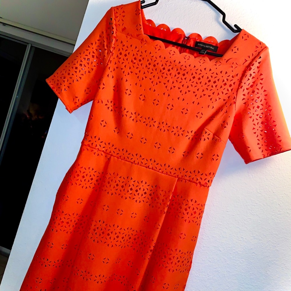 Orange cut out Banana Republic scuba dress🧡